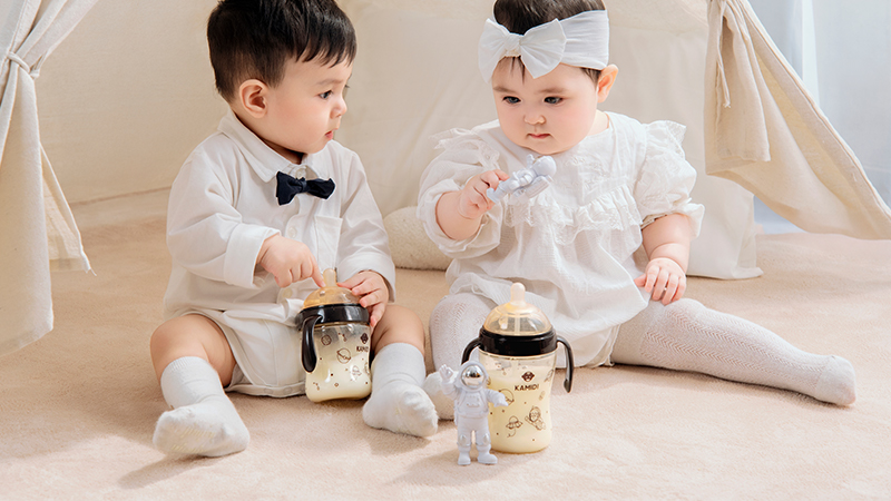 Bình sữa Kamidi PPSU họa tiết Galaxy