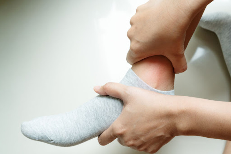 Đau xương khớp vào mùa đông, làm sao để phòng tránh?