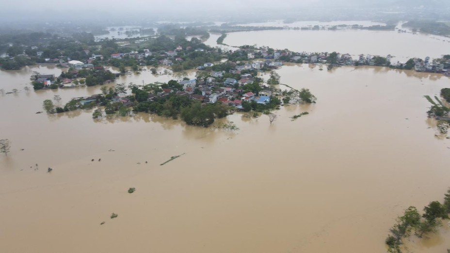 Sông Hồng vượt báo động 2, Hà Nội báo động lũ các quận